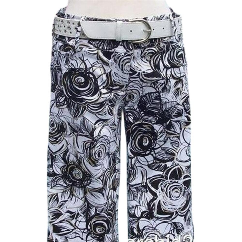 Cache Geometric Floral Black White Walking Bermuda Short New Stretch NWT $88 Sz2 - Picture 4 of 6